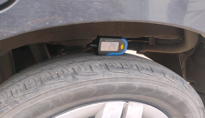 2013 Maruti Alto 800 LXI, Petrol, Manual, 60,193 km, tyre