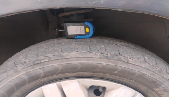 2013 Maruti Alto 800 LXI, Petrol, Manual, 60,193 km, tyre