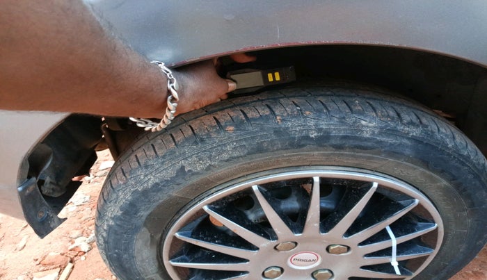 2017 Maruti Celerio ZXI AMT, Petrol, Automatic, 1,14,765 km, tyre