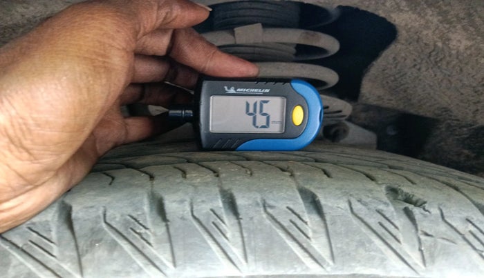 2022 Mahindra XUV700 AX 7 D MT 7 STR, Diesel, Manual, 36,713 km, tyre