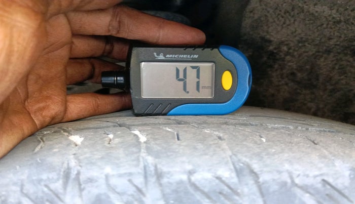 2022 Mahindra XUV700 AX 7 D MT 7 STR, Diesel, Manual, 36,713 km, tyre