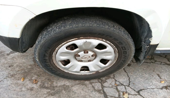 2015 Renault Duster 85 PS RXL DIESEL, Diesel, Manual, 1,01,175 km, tyre