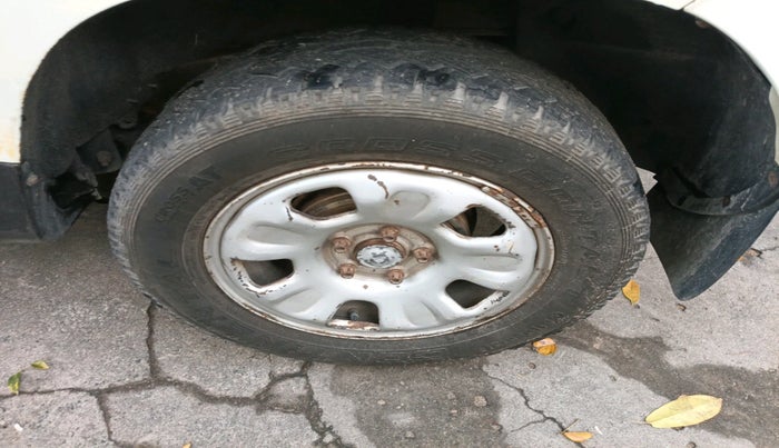 2015 Renault Duster 85 PS RXL DIESEL, Diesel, Manual, 1,01,175 km, tyre