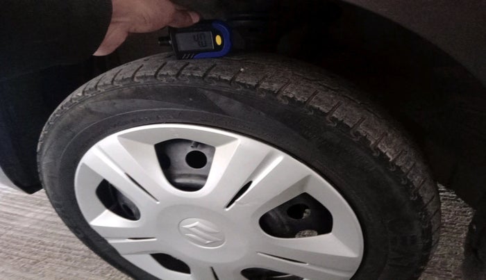 2016 Maruti Wagon R 1.0 VXI AMT, Petrol, Automatic, 73,411 km, tyre