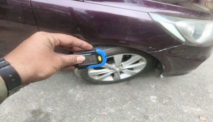 2013 Hyundai Verna FLUIDIC 1.6 CRDI SX, Diesel, Manual, 90,457 km, tyre