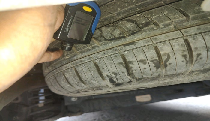 2024 Tata Safari Accomplished Plus AT, Diesel, Automatic, 28,329 km, tyre