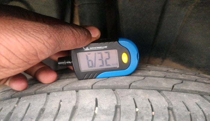 2023 Maruti XL6 ZETA MT, Petrol, Manual, 14,499 km, tyre