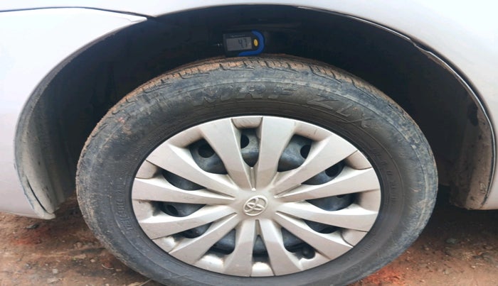 2011 Toyota Etios G, Petrol, Manual, 85,229 km, tyre