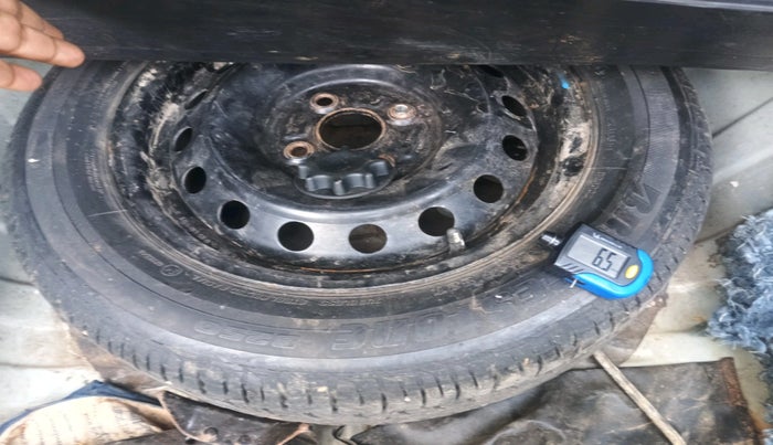 2011 Toyota Etios G, Petrol, Manual, 85,229 km, tyre