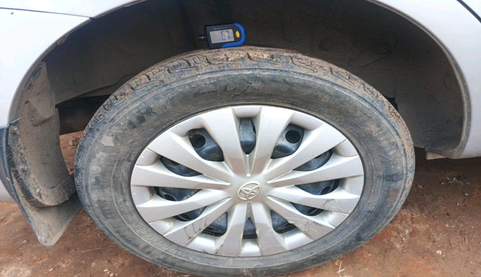 2011 Toyota Etios G, Petrol, Manual, 85,229 km, tyre