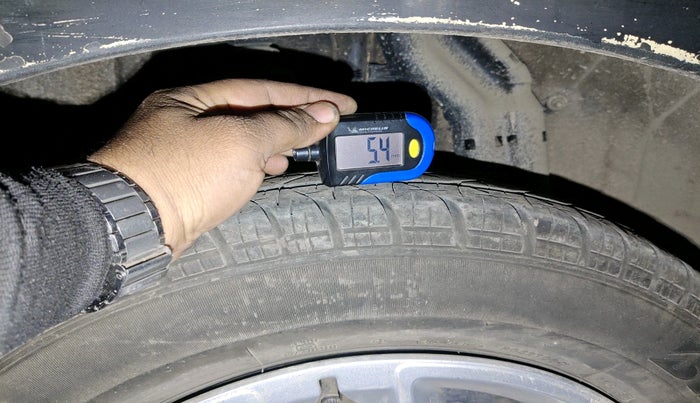 2019 Renault TRIBER RXZ, Petrol, Manual, 69,963 km, tyre