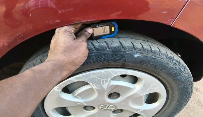 2015 Tata Nano TWIST XT, Petrol, Manual, 65,124 km, tyre