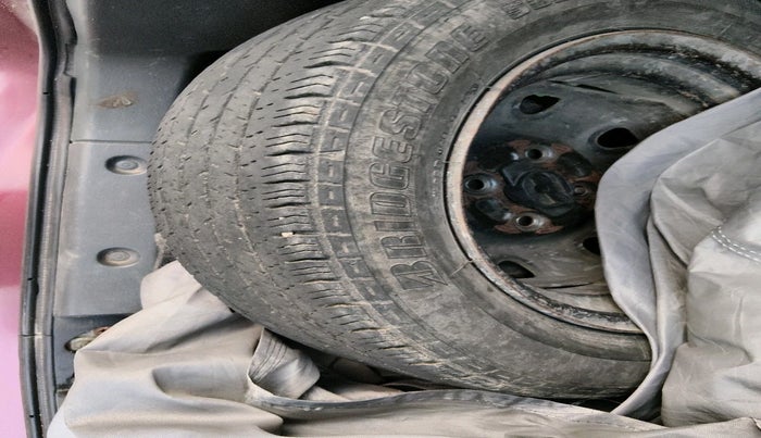 2010 Maruti Wagon R Duo DUO LXI LPG, Petrol, Manual, 1,04,852 km, tyre