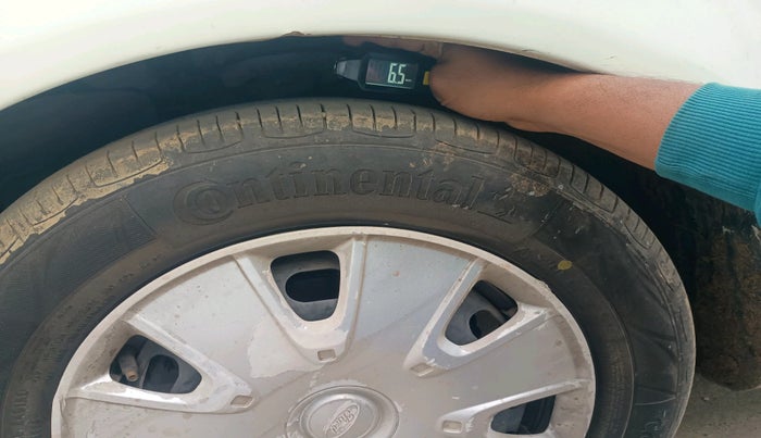 2011 Ford Fiesta Classic CLXI 1.4 DIESEL, Diesel, Manual, 1,65,317 km, tyre