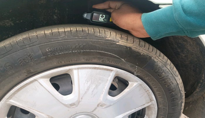 2011 Ford Fiesta Classic CLXI 1.4 DIESEL, Diesel, Manual, 1,65,317 km, tyre