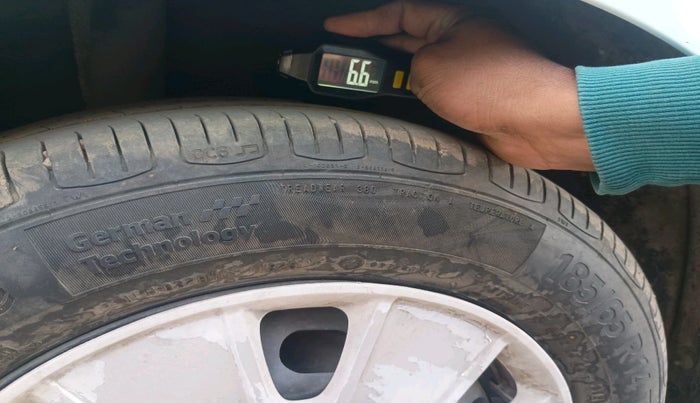 2011 Ford Fiesta Classic CLXI 1.4 DIESEL, Diesel, Manual, 1,65,317 km, tyre