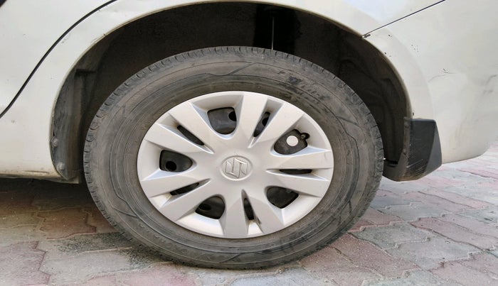 2013 Maruti Swift Dzire VDI, Diesel, Manual, 1,75,139 km, tyre