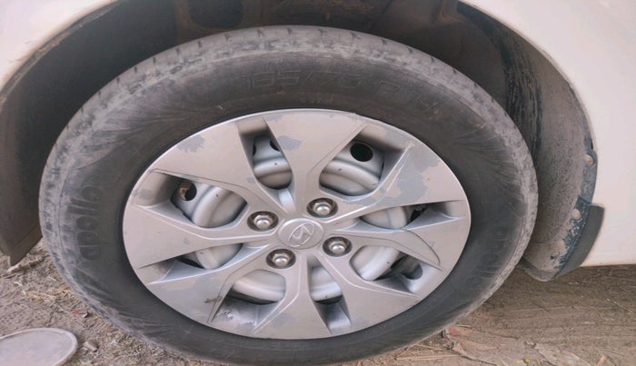 2016 Hyundai Xcent S 1.1 CRDI, Diesel, Manual, 83,586 km, tyre