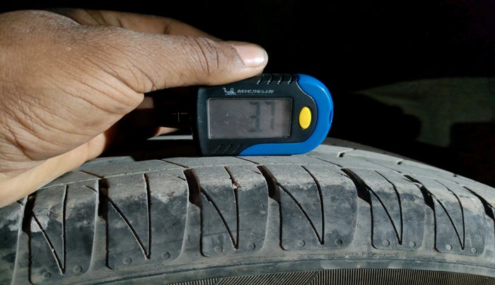 2014 Nissan Terrano XL (P), Petrol, Manual, 84,905 km, tyre