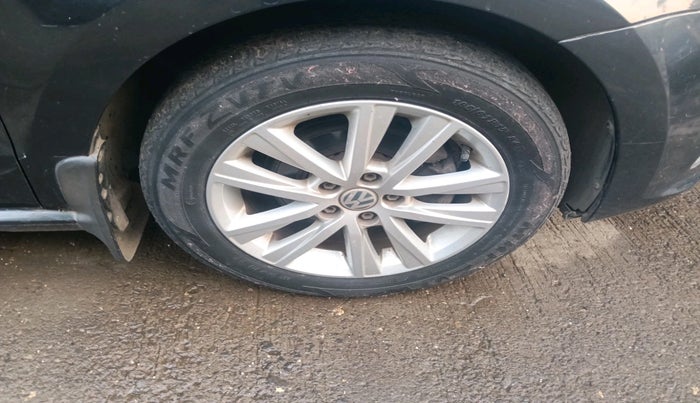 2015 Volkswagen Polo GT TSI AT, Petrol, Automatic, 44,948 km, tyre