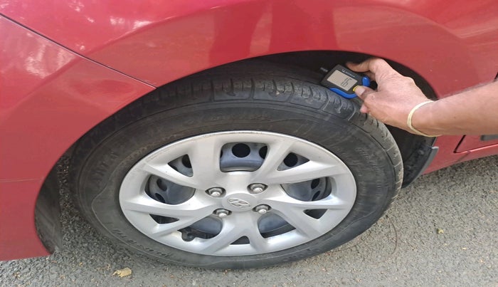 2017 Hyundai Grand i10 SPORTZ (O) 1.2 KAPPA VTVT, Petrol, Manual, 35,216 km, tyre