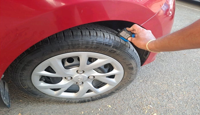 2017 Hyundai Grand i10 SPORTZ (O) 1.2 KAPPA VTVT, Petrol, Manual, 35,216 km, tyre