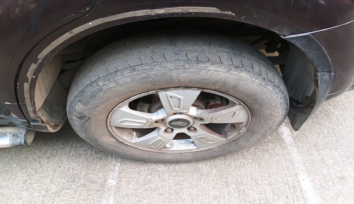 2012 Mahindra XUV500 W8, Diesel, Manual, 1,03,024 km, tyre