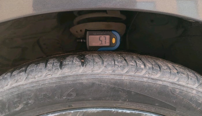 2022 Hyundai NEW I20 SPORTZ 1.2 MT, Petrol, Manual, 25,224 km, tyre