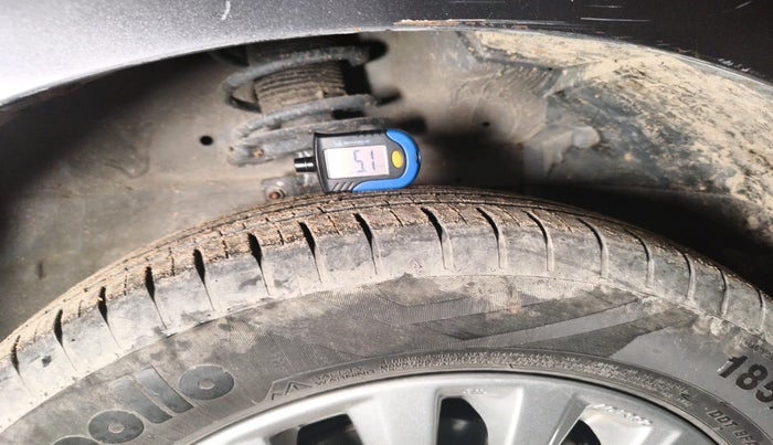 2015 Maruti Swift VXI, Petrol, Manual, 75,072 km, tyre