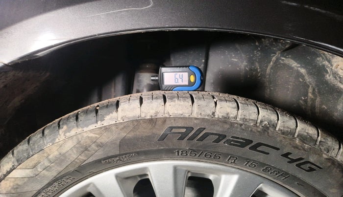 2015 Maruti Swift VXI, Petrol, Manual, 75,072 km, tyre