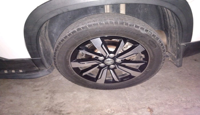 2020 MG HECTOR PLUS SHARP 1.5 PETROL TURBO DCT 6-STR, Petrol, Automatic, 37,626 km, tyre