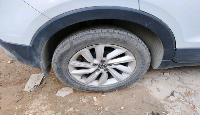 2021 Volkswagen TAIGUN HIGHLINE 1.0 TSI AT, Petrol, Automatic, 28,211 km, tyre