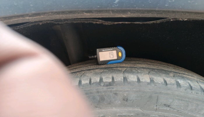 2018 Maruti Vitara Brezza ZDI, Diesel, Manual, 1,80,794 km, tyre