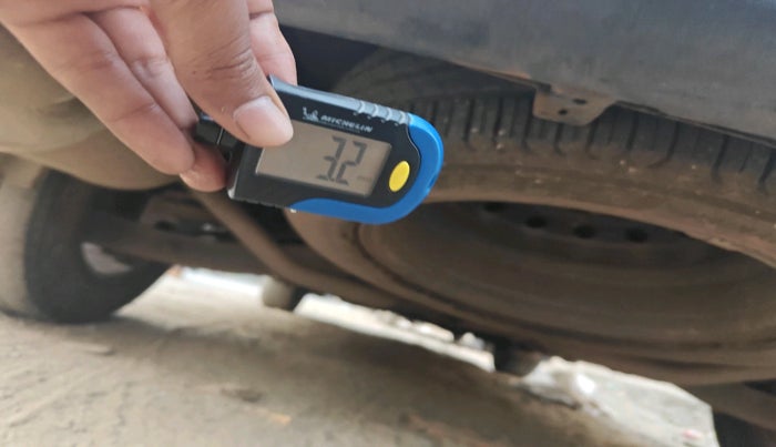 2016 Mahindra XUV500 W10, Diesel, Manual, 1,19,920 km, tyre