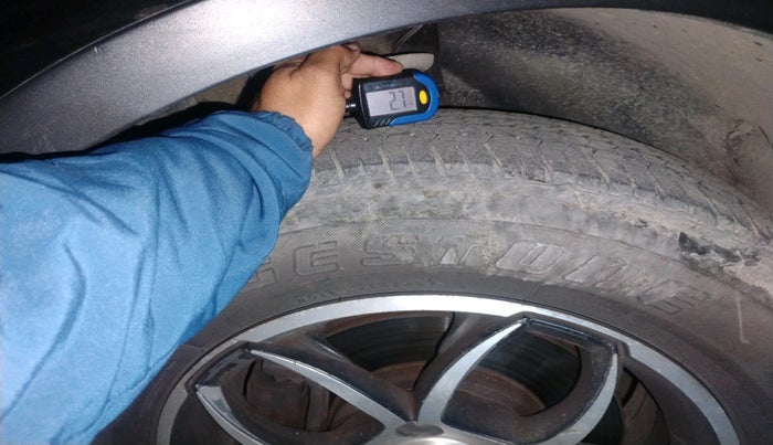 2018 Mahindra XUV500 W7, Diesel, Manual, 48,322 km, tyre