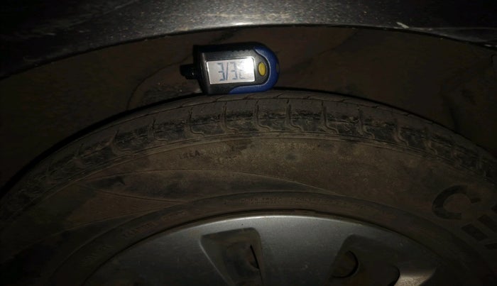 2011 Hyundai i10 MAGNA 1.2, Petrol, Manual, 96,770 km, tyre