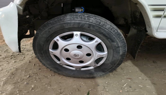 2013 Mahindra Bolero SLX BS IV, Diesel, Manual, 92,293 km, tyre