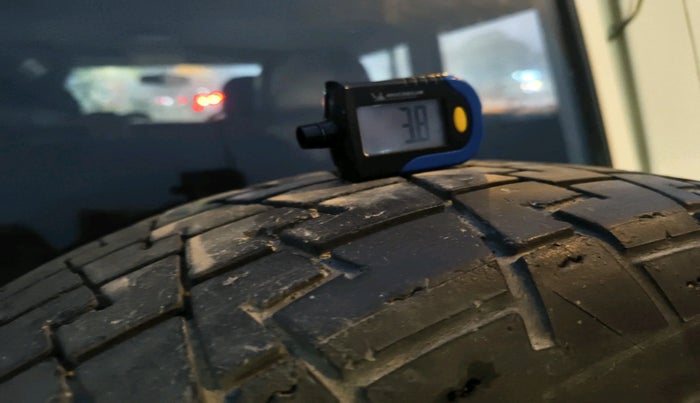 2013 Mahindra Bolero SLX BS IV, Diesel, Manual, 92,293 km, tyre