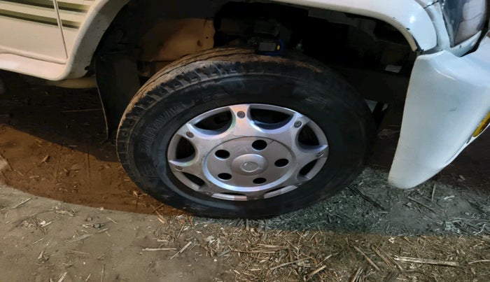 2013 Mahindra Bolero SLX BS IV, Diesel, Manual, 92,293 km, tyre