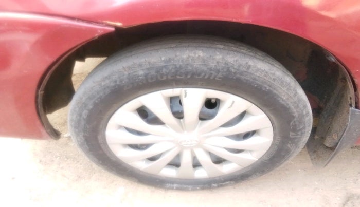 2011 Toyota Etios Liva G, Petrol, Manual, 93,654 km, tyre