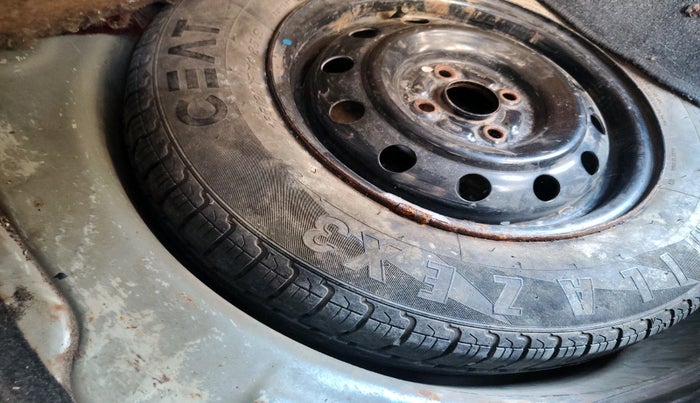 2011 Maruti Swift VXI, Petrol, Manual, 96,463 km, tyre