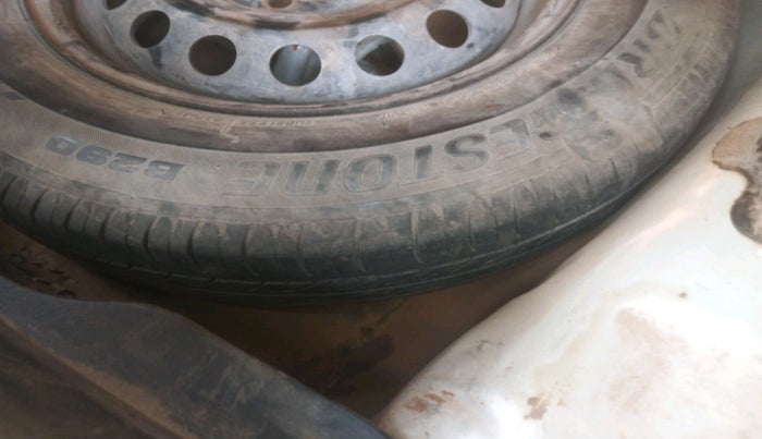 2016 Maruti Swift Dzire VDI, Diesel, Manual, 1,85,848 km, tyre