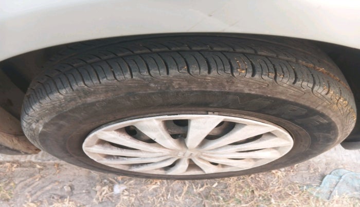 2016 Maruti Swift Dzire VDI, Diesel, Manual, 1,85,848 km, tyre