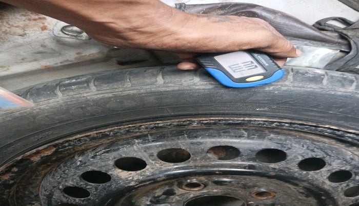 2011 Honda City 1.5L I-VTEC V MT, Petrol, Manual, 94,977 km, tyre