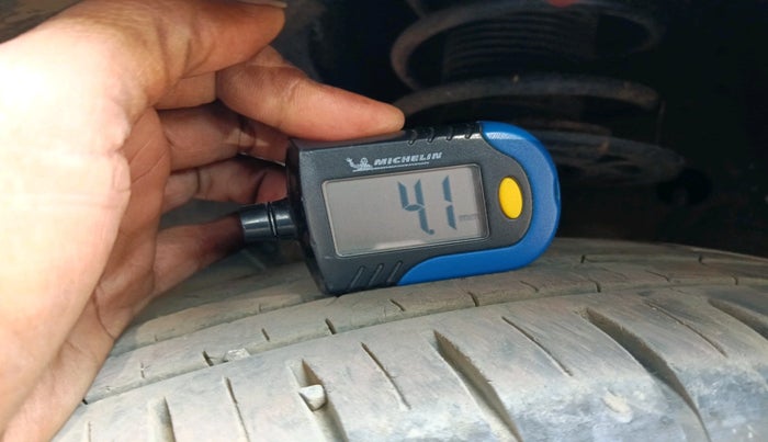 2022 Maruti Dzire ZXI, Petrol, Manual, 23,647 km, tyre