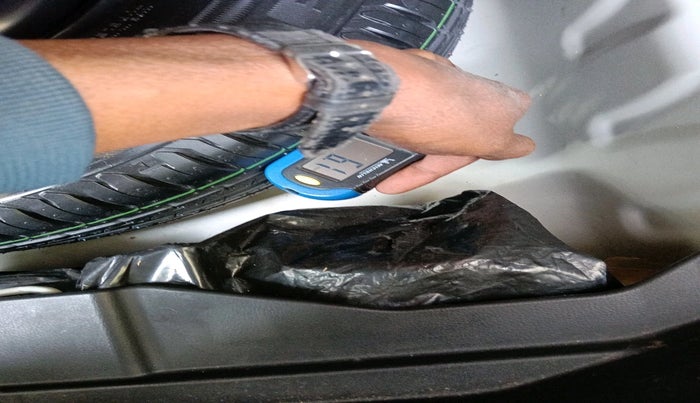 2022 Maruti Dzire ZXI, Petrol, Manual, 23,647 km, tyre