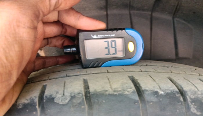 2022 Maruti Dzire ZXI, Petrol, Manual, 23,647 km, tyre