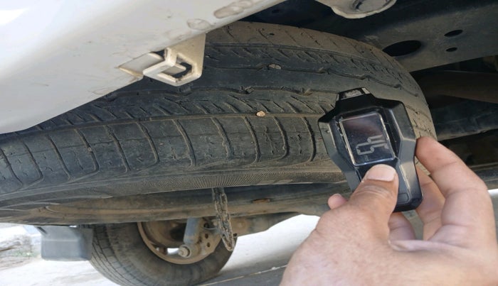 2022 Toyota Innova Crysta 2.4 VX 7 STR, Diesel, Manual, 1,12,551 km, tyre