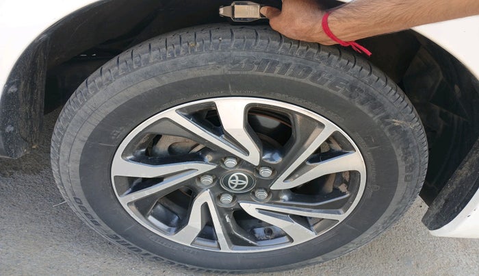 2022 Toyota Innova Crysta 2.4 VX 7 STR, Diesel, Manual, 1,12,551 km, tyre