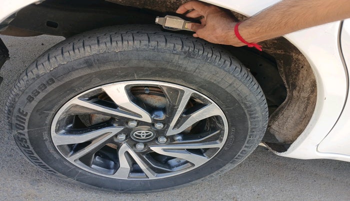 2022 Toyota Innova Crysta 2.4 VX 7 STR, Diesel, Manual, 1,12,551 km, tyre